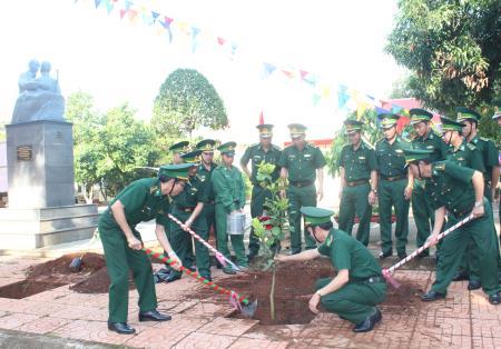 Nhiều hoạt động ý nghĩa của BĐBP chào mừng kỷ niệm 128 năm Ngày sinh Chủ tịch Hồ Chí Minh