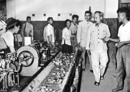 “Không phải đã hòa bình thì thỏa mãn mà còn phải đấu tranh phức tạp, gian khổ, lâu dài..."