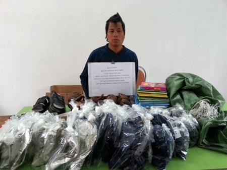 Bắt giữ vụ vận chuyển gần 14 kg Heroin qua biên giới