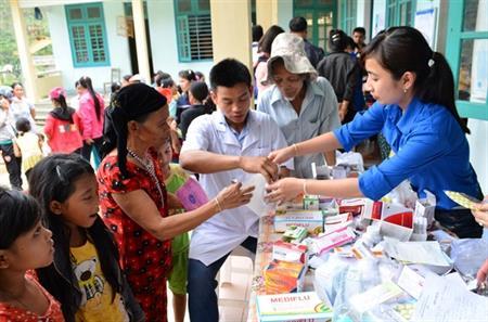"Hành trình tuổi trẻ và biên giới" tới Nam Giang