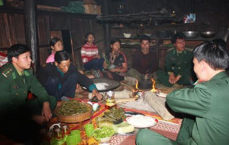 Ánh lửa vùng biên