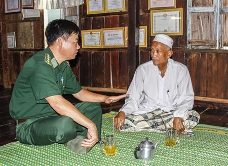 Vị Giáo cả nặng lòng với biên cương