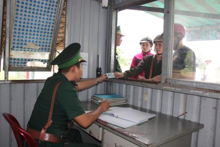 Đẩy mạnh công tác chống buôn lậu trên biên giới An Giang