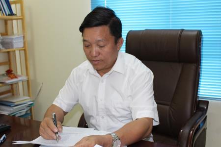 Người tiên phong trong xóa bỏ hủ tục tang ma của đồng bào Mông