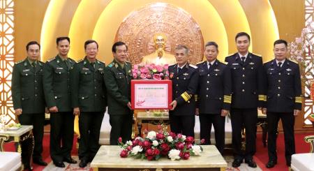 Thiếu tướng Lê Đức Thái thăm, chúc tết Bộ Tư lệnh Quân khu 3 và Bộ Tư lệnh Hải quân