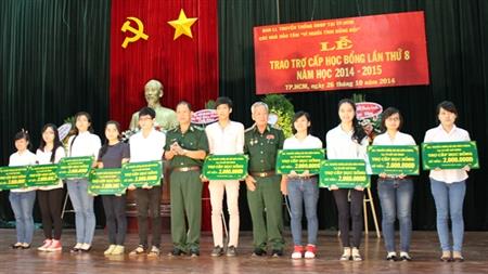 Cầu nối nghĩa tình đồng đội