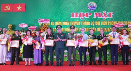 Họp mặt chào mừng kỷ niệm 60 năm Ngày Truyền thống BĐBP