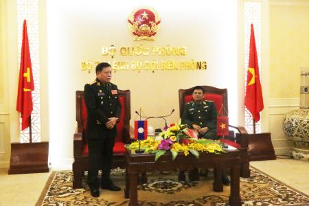 Thiếu tướng Nguyễn Văn Nam tiếp Tùy viên Quốc phòng nước CHDCND Lào