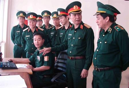 Đoàn công tác Bộ Quốc phòng làm việc tại Đồn BPCK Quốc tế Lệ Thanh