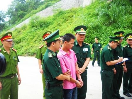 Trao trả Công an Trung Quốc đối tượng bị truy nã