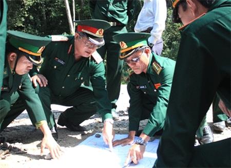 Trung tướng Triệu Xuân Hòa thăm, chúc tết và kiểm tra tại các đồn Biên phòng