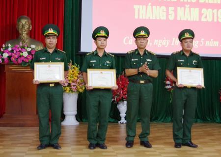 UBND tỉnh Cà Mau khen thưởng đột xuất Hải đội Biên phòng 2, BĐBP Cà Mau