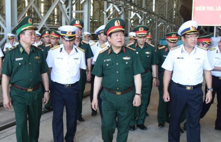 Đại tướng Ngô Xuân Lịch thăm, kiểm tra Căn cứ quân sự Cam Ranh
