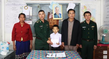 Tình nghĩa Việt - Lào bên dòng sông Mã
