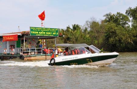 Tết của những người gác cửa ngõ thành phố mang tên Bác