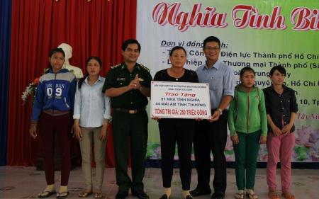 BĐBP TP Hồ Chí Minh phối hợp tổ chức chương trình “Nghĩa tình biên giới” tại Tây Ninh