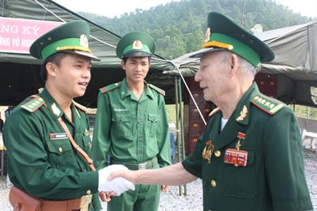 Tự hào canh giữ cõi thiêng