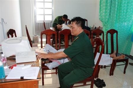 Hơn 200 người nghèo được khám bệnh, cấp phát thuốc miễn phí