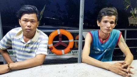Cứu sống 2 thuyền viên gặp nạn trên sông