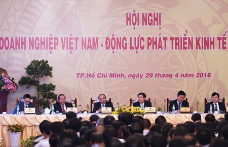 Thủ tướng Nguyễn Xuân Phúc: quotDoanh nghiệp lớn mạnh thì đất nước hùng cườngquot
