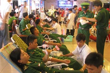 Ngày hội "Giọt hồng đất Võ"