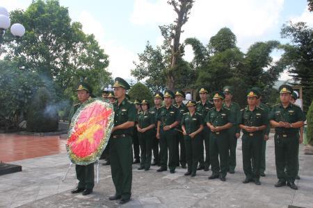 Bộ Tham mưu BĐBP dâng hương tưởng niệm các anh hùng liệt sĩ