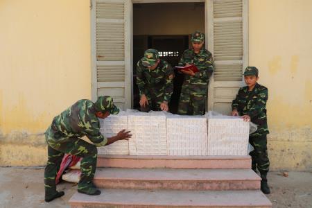 Ngăn chặn hiệu quả nạn buôn lậu thuốc lá qua biên giới An Giang