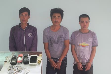 Bắt quả tang 3 đối tượng vận chuyển trái phép chất ma túy