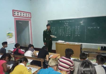 10 năm cõng chữ đến với đồng bào nghèo