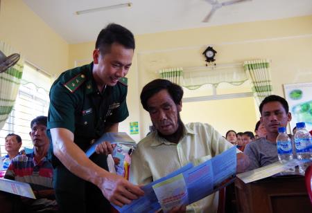 Tuyên truyền, phổ biến pháp luật về biển, đảo cho ngư dân