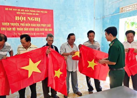 Đồng lòng theo “luật” ra khơi