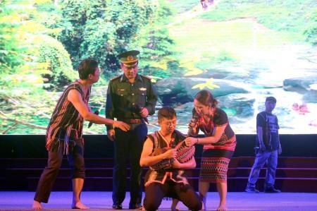 Bức tranh tươi mới đầy ắp giá trị nghệ thuật