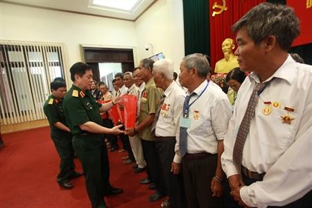 Bộ Quốc phòng gặp mặt người có công với cách mạng tỉnh Khánh Hòa