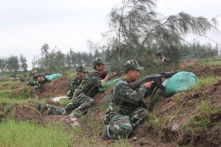 Thông báo bắn đạn thật trên biển