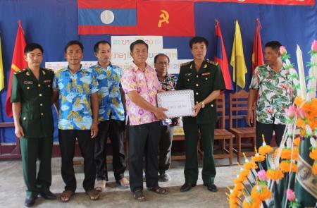 Bun Pi May của những người lính bảo vệ biên giới Lào