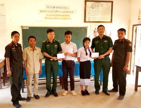 Đổi thay từ con đường đến trường