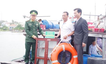 Hiểu biết hơn nhờ “Tủ sách pháp luật”