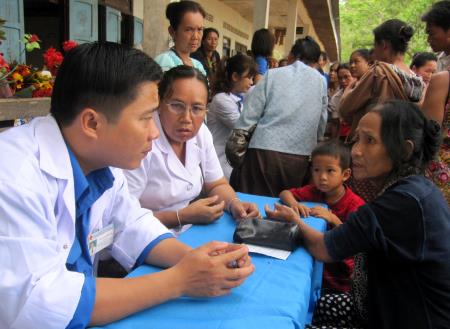 Bác sĩ trẻ say mê với công tác tình nguyện