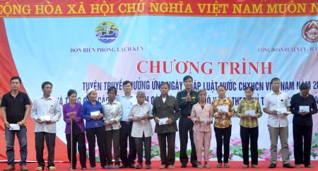 Tuyên truyền pháp luật cho học sinh và nhân dân huyện Nghi Xuân