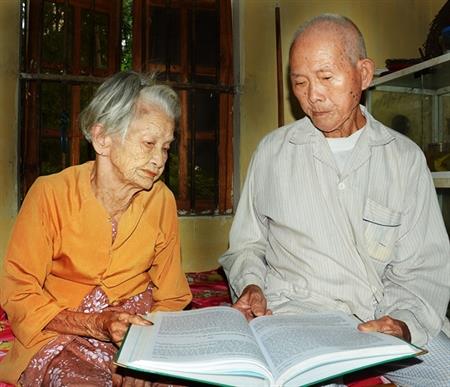 Hơn 40 mùa xuân mẹ đằng đẵng nhớ con