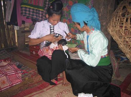 Lễ đặt tên cho trẻ sơ sinh của người Thái Đen