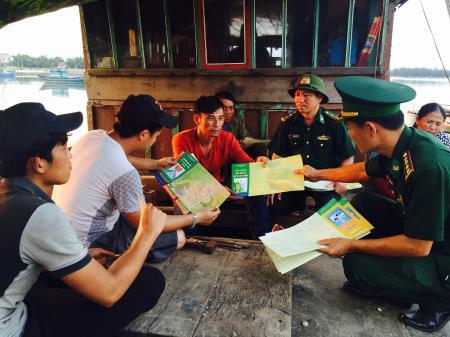 "Truyền lửa" cho tình yêu biên giới