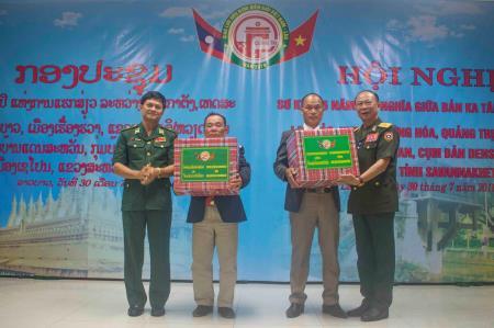 Sâu nặng nghĩa tình hai bên biên giới