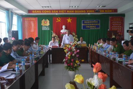 Phó Thủ tướng Trương Hòa Bình khảo sát công tác phòng, chống buôn lậu tại Long An