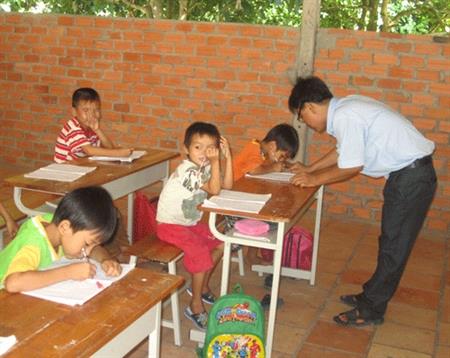 Nặng lòng con chữ vùng biên