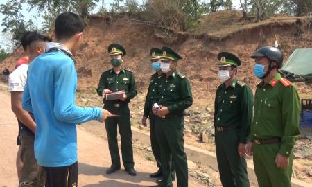 Bám biên giới ngăn chặn xuất nhập cảnh trái phép