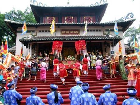Giỗ Tổ Hùng Vương – Lễ hội Đền Hùng năm Giáp Ngọ diễn ra từ 6 đến mùng 10 tháng 3 âm lịch