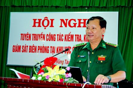 Tuyên truyền pháp luật cho các doanh nghiệp trên địa bàn biên phòng