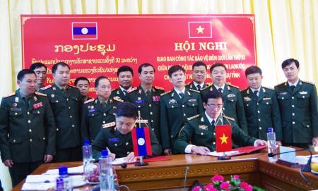 Bộ Chỉ huy BĐBP Sơn La hội đàm thường niên với Bộ Chỉ huy Quân sự tỉnh Hủa Phăn