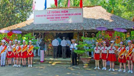 Sáng mãi "ngọn hải đăng" Huỳnh Thúc Kháng